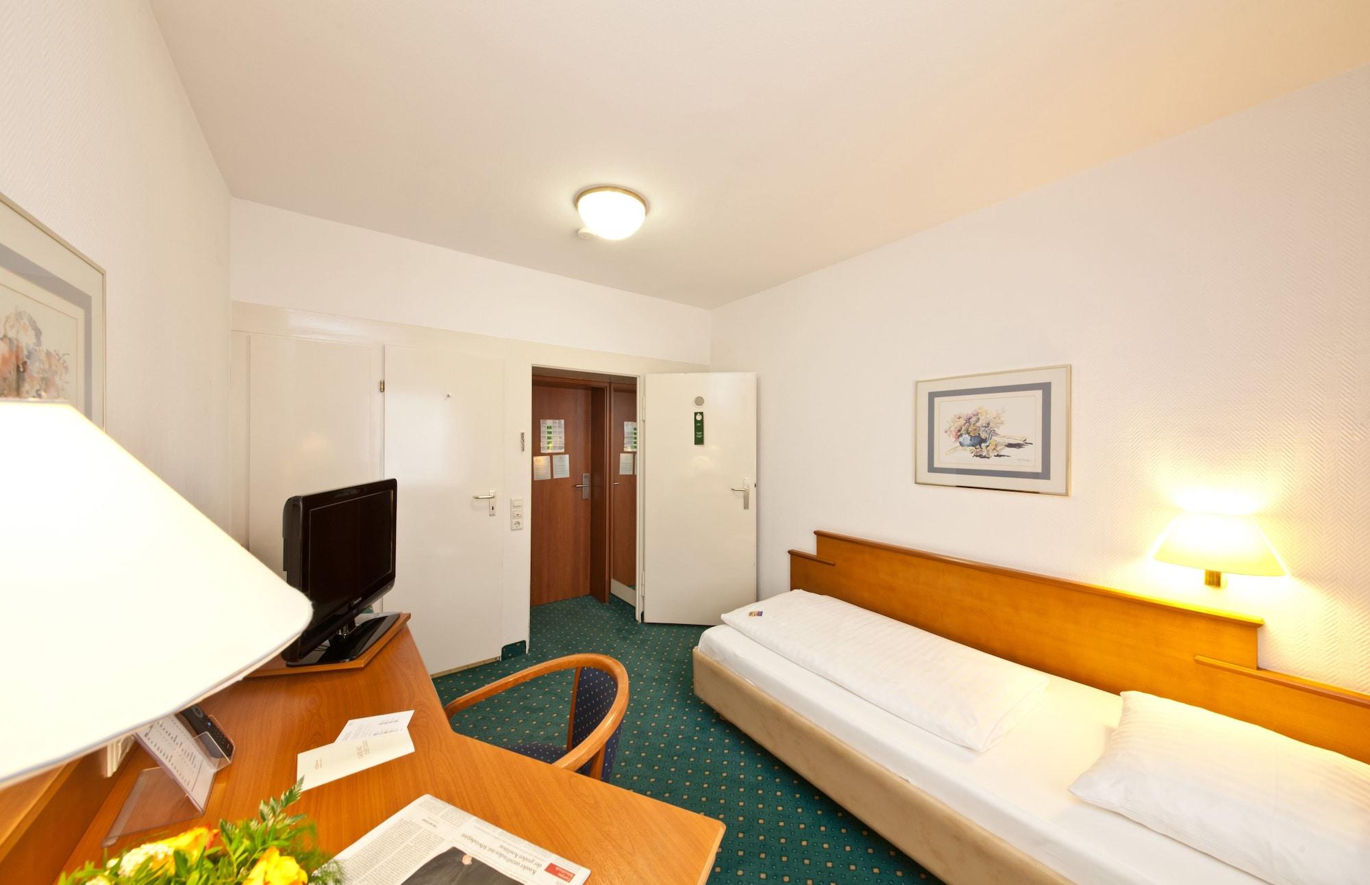 Hotel Boulevard Штутгарт Экстерьер фото