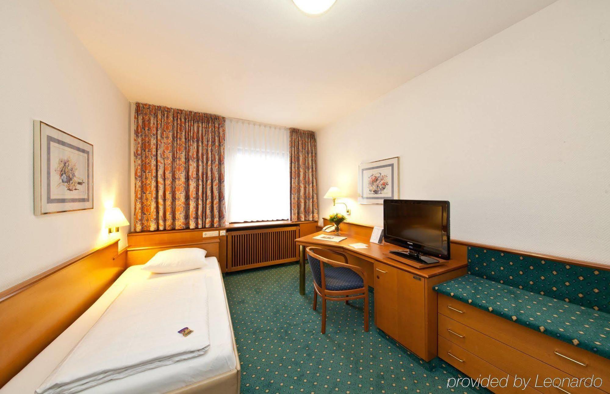 Hotel Boulevard Штутгарт Экстерьер фото