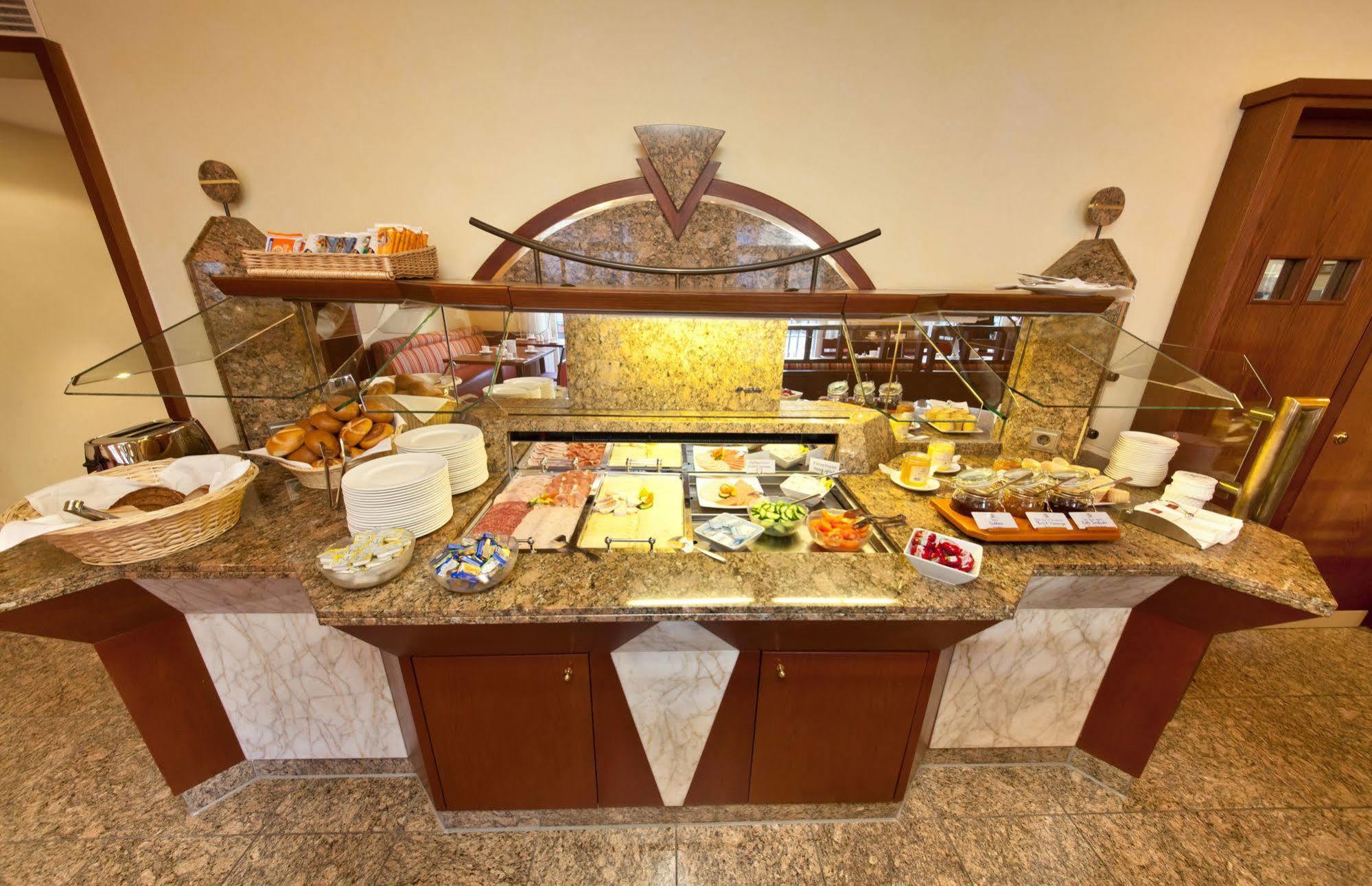 Hotel Boulevard Штутгарт Экстерьер фото
