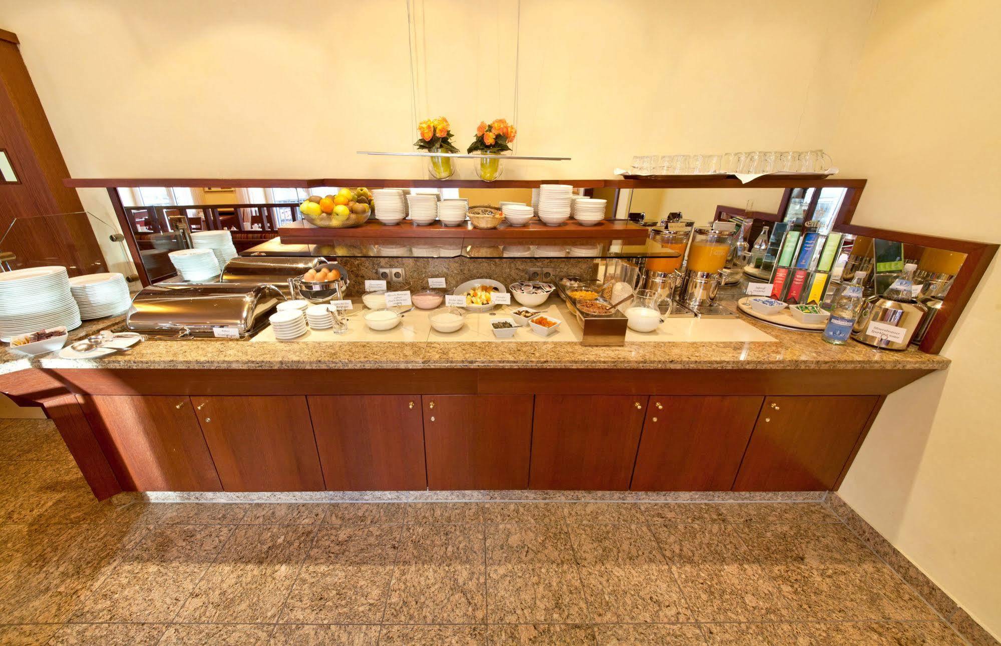 Hotel Boulevard Штутгарт Экстерьер фото